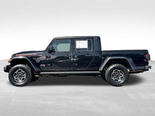 Black Clearcoat 2023 Jeep Gladiator Mojave