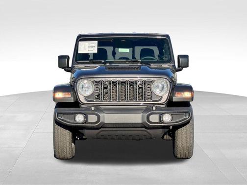 Granite Crystal Clearcoat Metallic 2026 Jeep Gladiator Sport