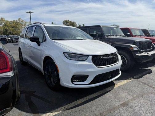 2026 Chrysler Pacifica Limited