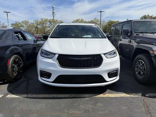 2026 Chrysler Pacifica Limited