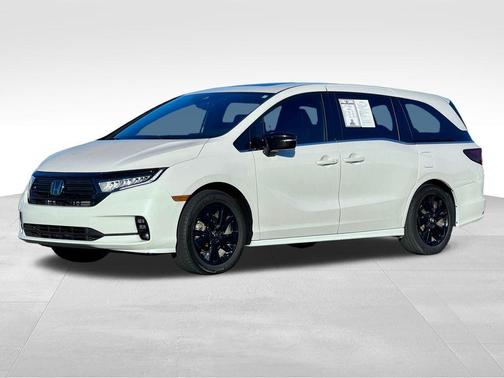 White 2023 Honda Odyssey Sport
