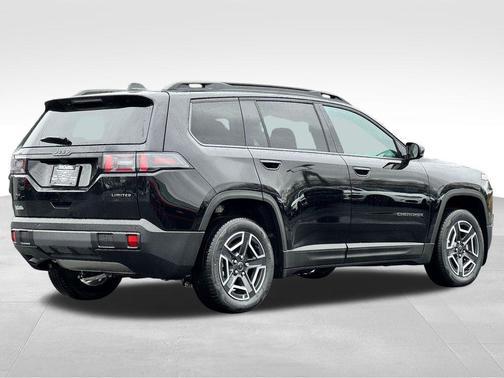 Diamond Black 2026 Jeep Cherokee LAREDO/LIMITED