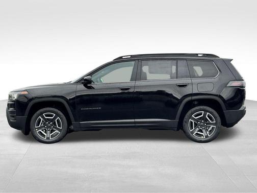 Diamond Black 2026 Jeep Cherokee LAREDO/LIMITED