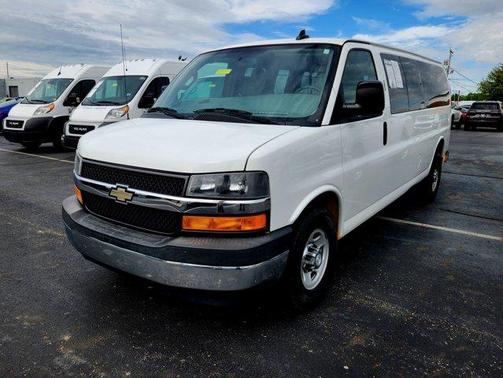 2017 Chevrolet Express 3500 LT