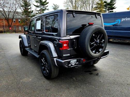 2021 Jeep Wrangler Unlimited Sahara Altitude