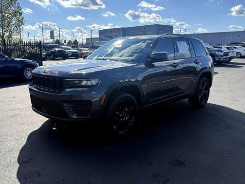 2023 Jeep Grand Cherokee Altitude