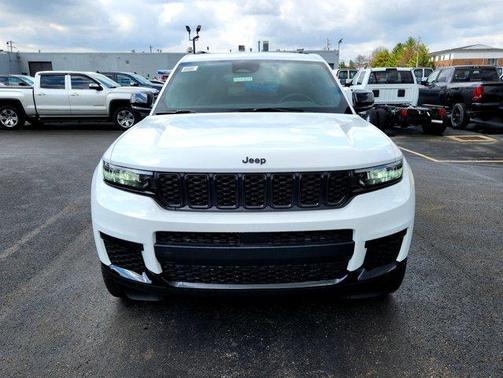 2025 Jeep Grand Cherokee L Laredo