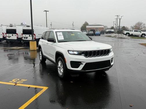 2024 Jeep Grand Cherokee Laredo X