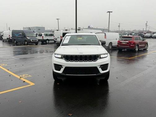 2024 Jeep Grand Cherokee Laredo X