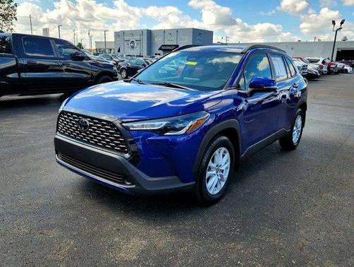 2024 Toyota Corolla Cross LE