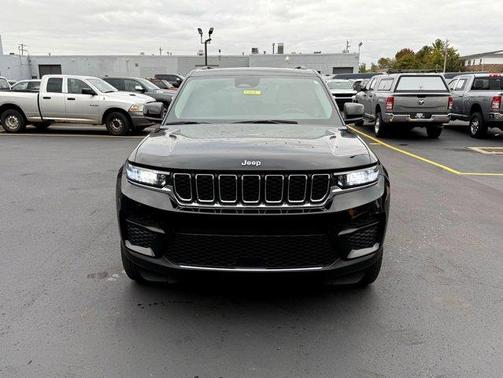 2024 Jeep Grand Cherokee Laredo X