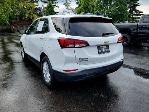 2022 Chevrolet Equinox LS