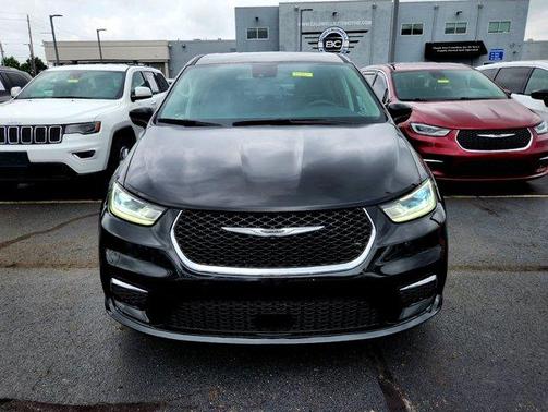 2024 Chrysler Pacifica Touring-L