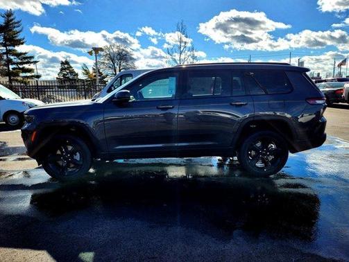 2025 Jeep Grand Cherokee L Laredo