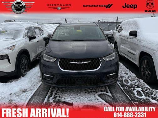 2023 Chrysler Pacifica Hybrid Touring L