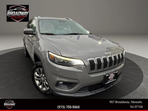 Gray 2021 Jeep Cherokee Latitude Lux