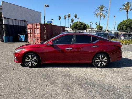 Scarlet Ember 2022 Nissan Altima 2.5 SV