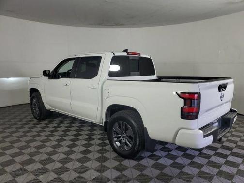 Glacier White 2026 Nissan Frontier SV