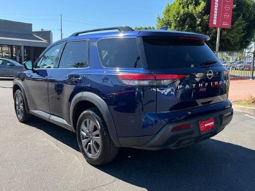 Deep Ocean Blue 2025 Nissan Pathfinder SV
