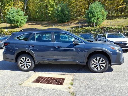 2025 Subaru Outback Base