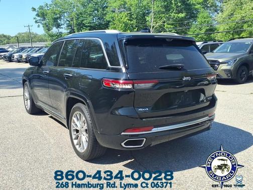Diamond Black Crystal Pearlcoat 2022 Jeep Grand Cherokee Summit
