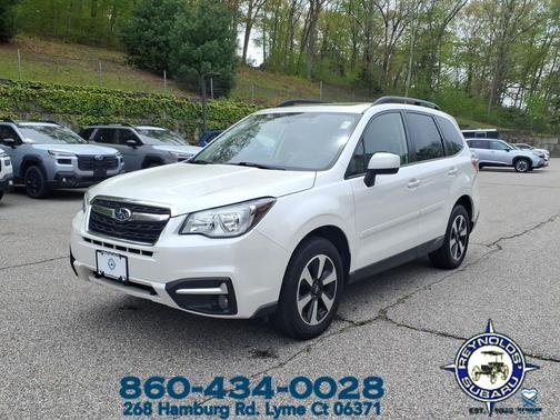 Crystal White Pearl 2018 Subaru Forester 2.5i Premium