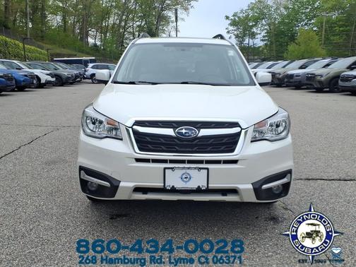 Crystal White Pearl 2018 Subaru Forester 2.5i Premium