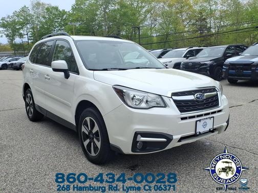 Crystal White Pearl 2018 Subaru Forester 2.5i Premium