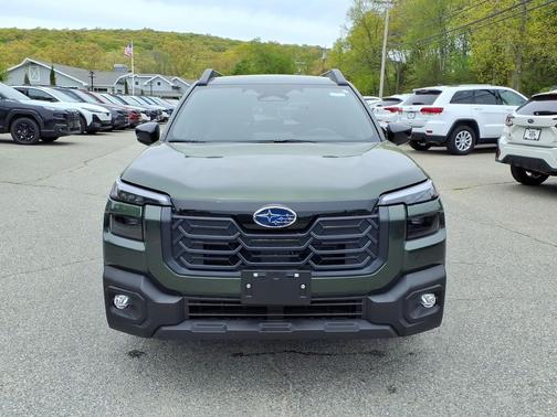 Deep Emerald Green Pearl 2026 Subaru Outback Premium