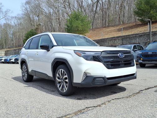 Crystal White Pearl 2026 Subaru Forester Touring