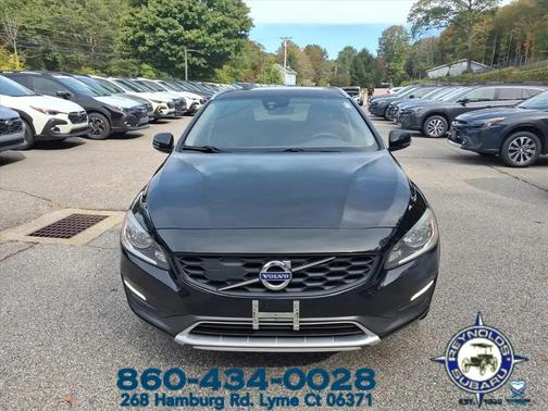 2016 Volvo V60 Cross Country T5