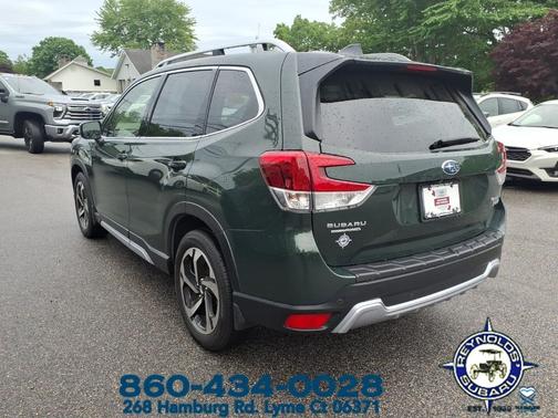 Cascade Green Silica 2024 Subaru Forester Touring