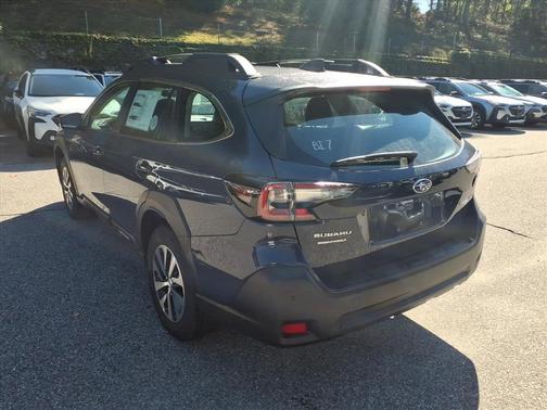 2025 Subaru Outback Base