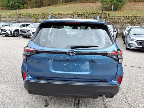 2025 Subaru Forester Base