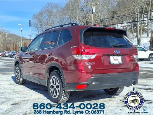 2023 Subaru Forester Premium