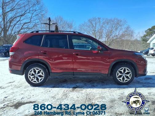 2023 Subaru Forester Premium