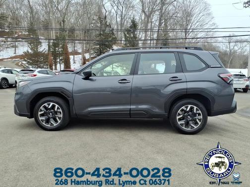 2025 Subaru Forester Base