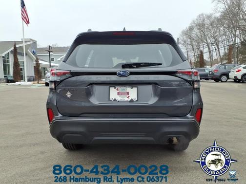 2025 Subaru Forester Base