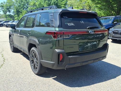 Deep Emerald Green Pearl 2026 Subaru Outback Limited XT