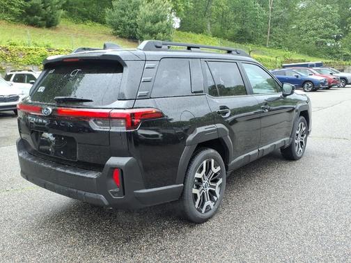 Crystal Black Silica 2026 Subaru Outback Touring XT