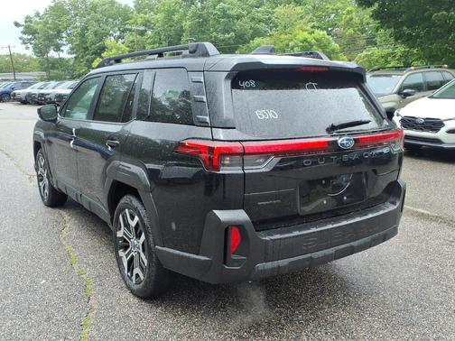 Crystal Black Silica 2026 Subaru Outback Touring XT