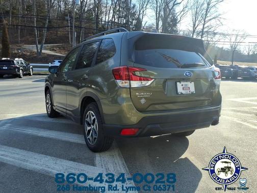 2022 Subaru Forester Premium