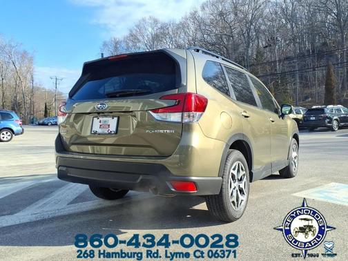 2022 Subaru Forester Premium