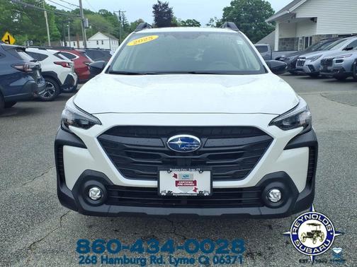 Crystal White Pearl 2025 Subaru Outback Onyx Edition