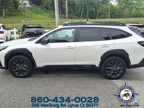 Crystal White Pearl 2025 Subaru Outback Onyx Edition