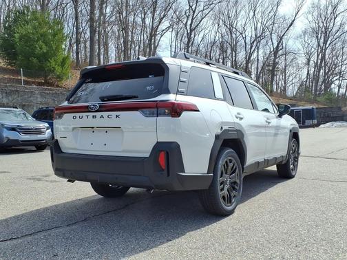 Crystal White Pearl 2026 Subaru Outback Limited XT