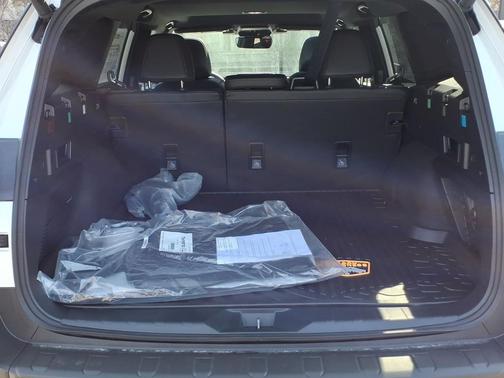 Crystal White Pearl 2026 Subaru Outback Wilderness