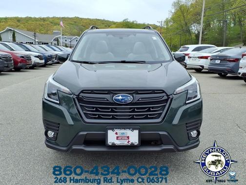Cascade Green Silica Gray 2024 Subaru Forester Premium