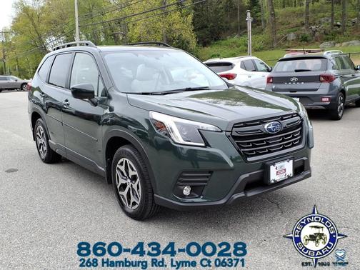 Cascade Green Silica Gray 2024 Subaru Forester Premium