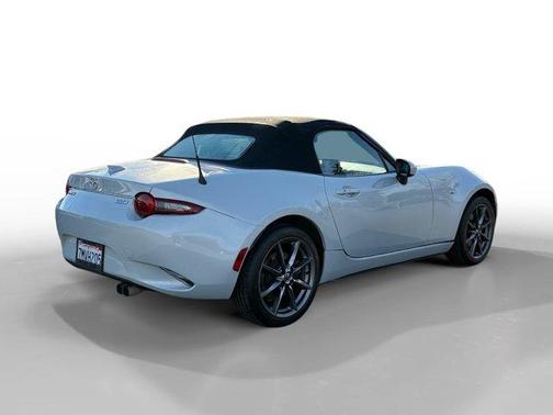 2016 Mazda MX-5 Miata Grand Touring